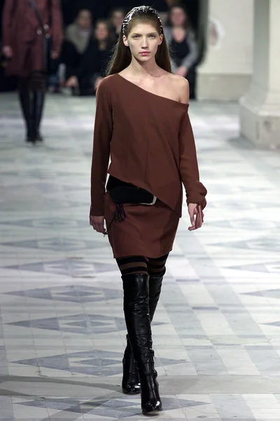 Look 14